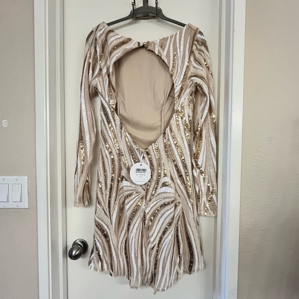 Elegant White and Gold Sequin Dress - Picture 5 of 5